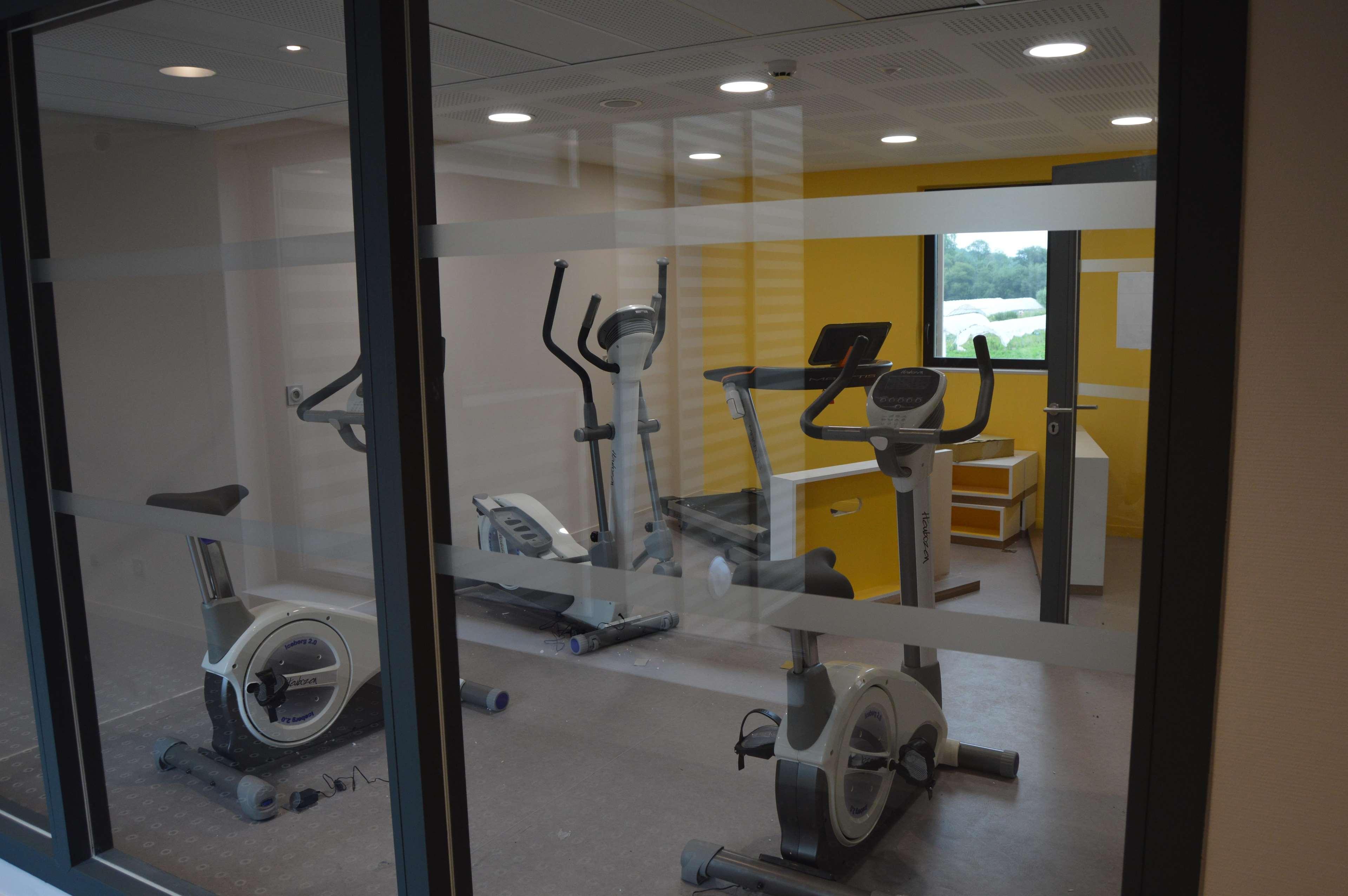 Kyriad Prestige Pau – Palais des Sports Bagian luar foto